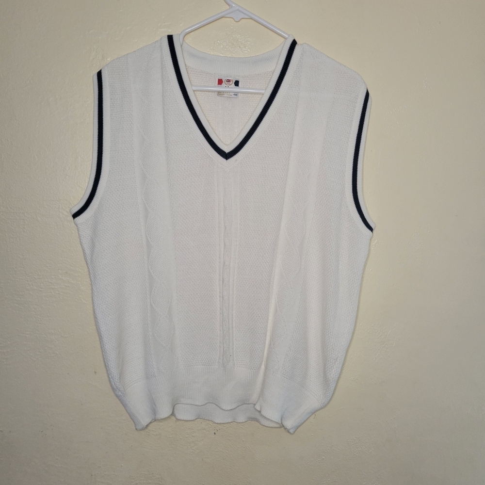 Vgt Postbox Tennis Vest White & Black Knit V Neck Cable Knit  preppy Golf